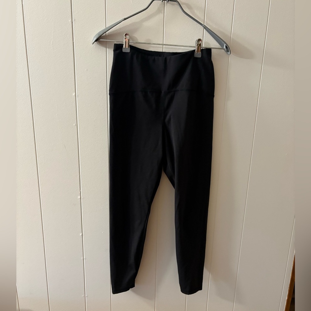 A New Day Women’s Medium Black High-Waisted Leggings